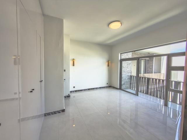 6 Bedroom Property for Sale in Sandown Western Cape